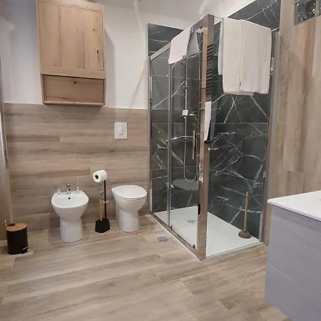 Bed & Breakfast Catherine's House 4*